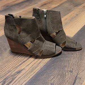 Market and Spruce Ankle Boots
